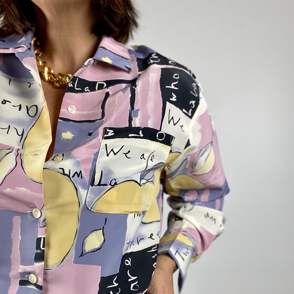 Vintage Tops - Vintage Graphic Print Button Blouse